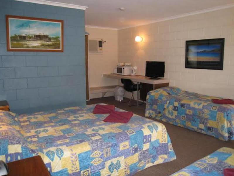 A & A Motel Proserpine Exterior foto