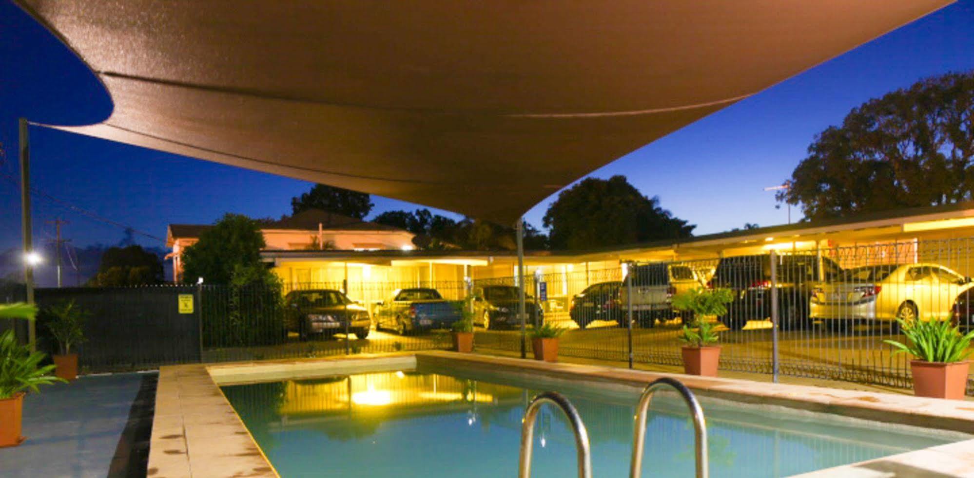 A & A Motel Proserpine Exterior foto